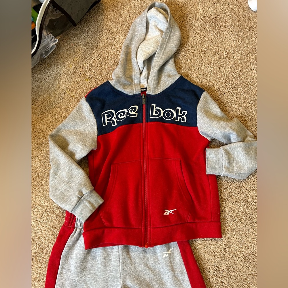 Like new Reebok jogging suit size 6 boys - Picture 6 of 6